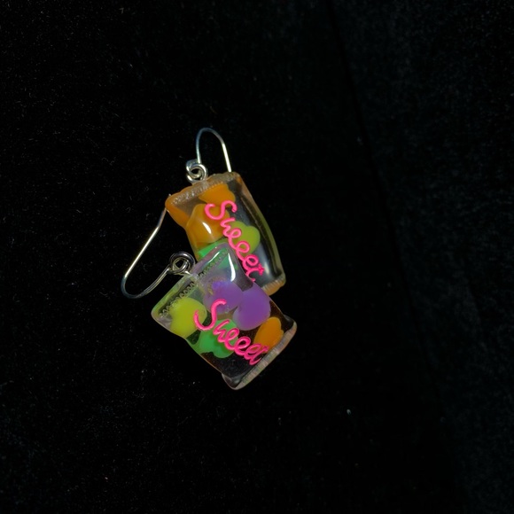 Sweethearts earrings - Picture 3 of 3